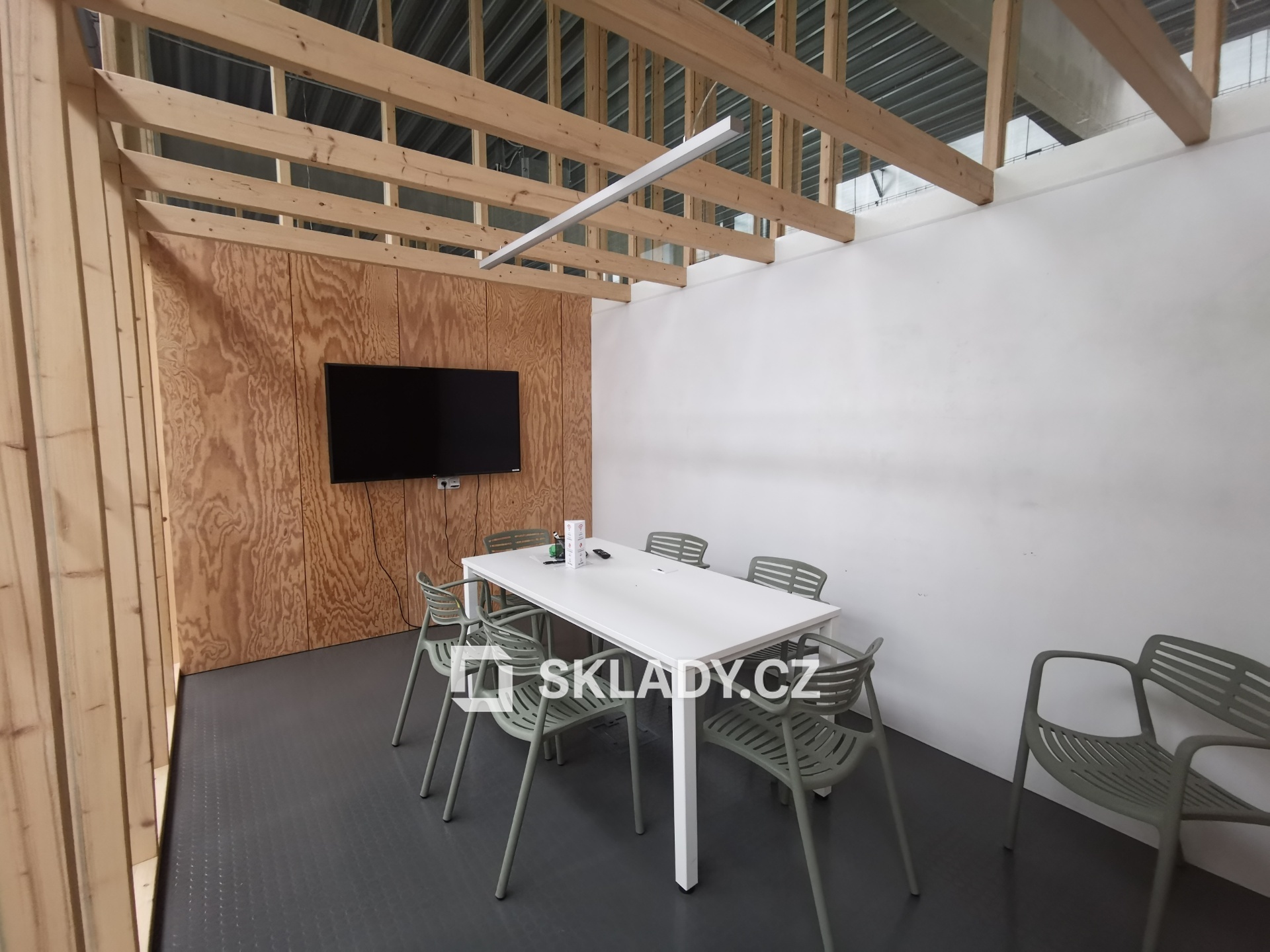 Hala 3 768 m2 - Devínská Ves (6)