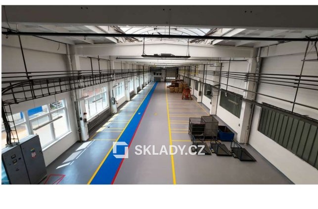 vnitřek haly - kopie