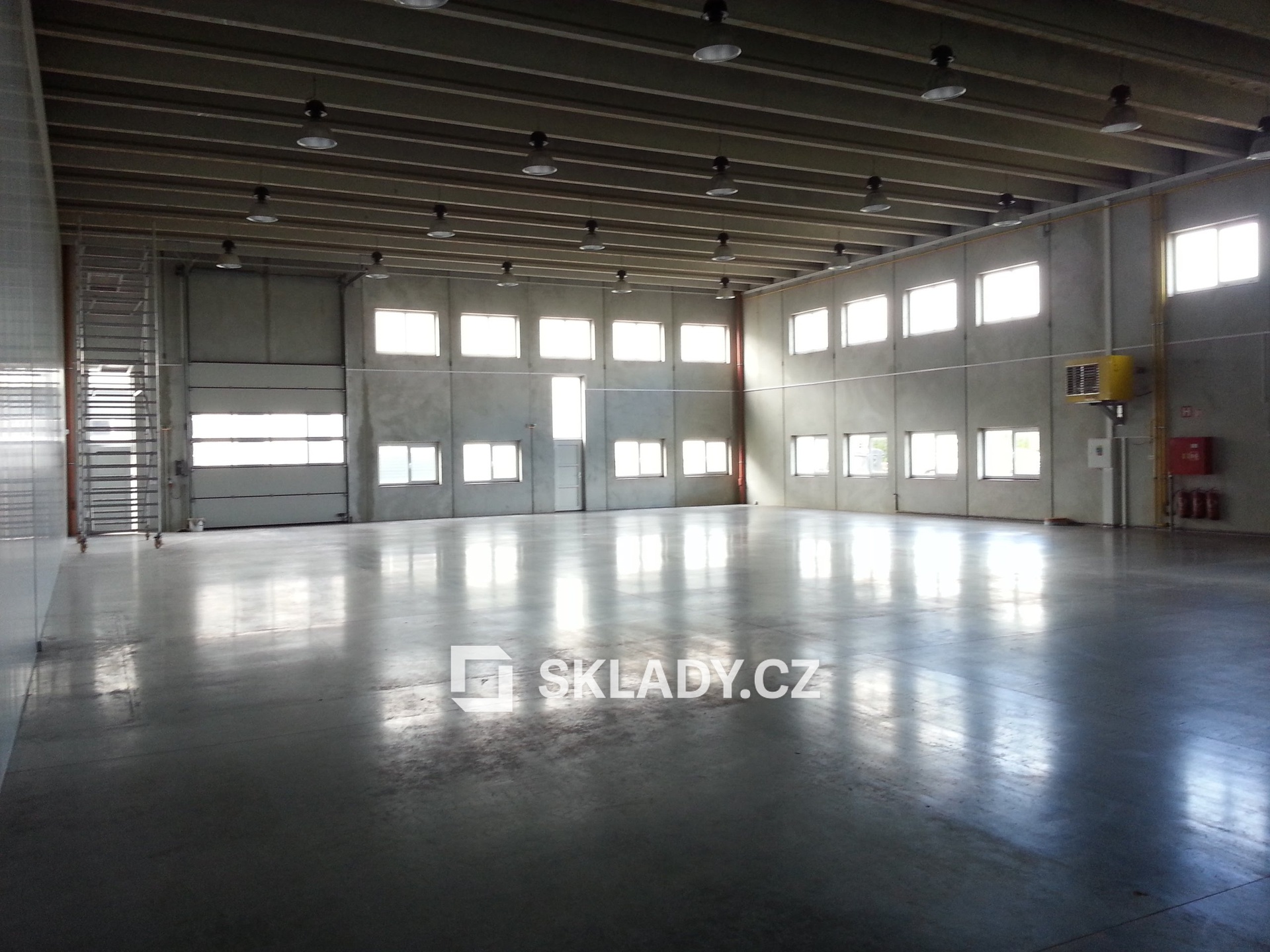 hala 1. 162 m2 (8)