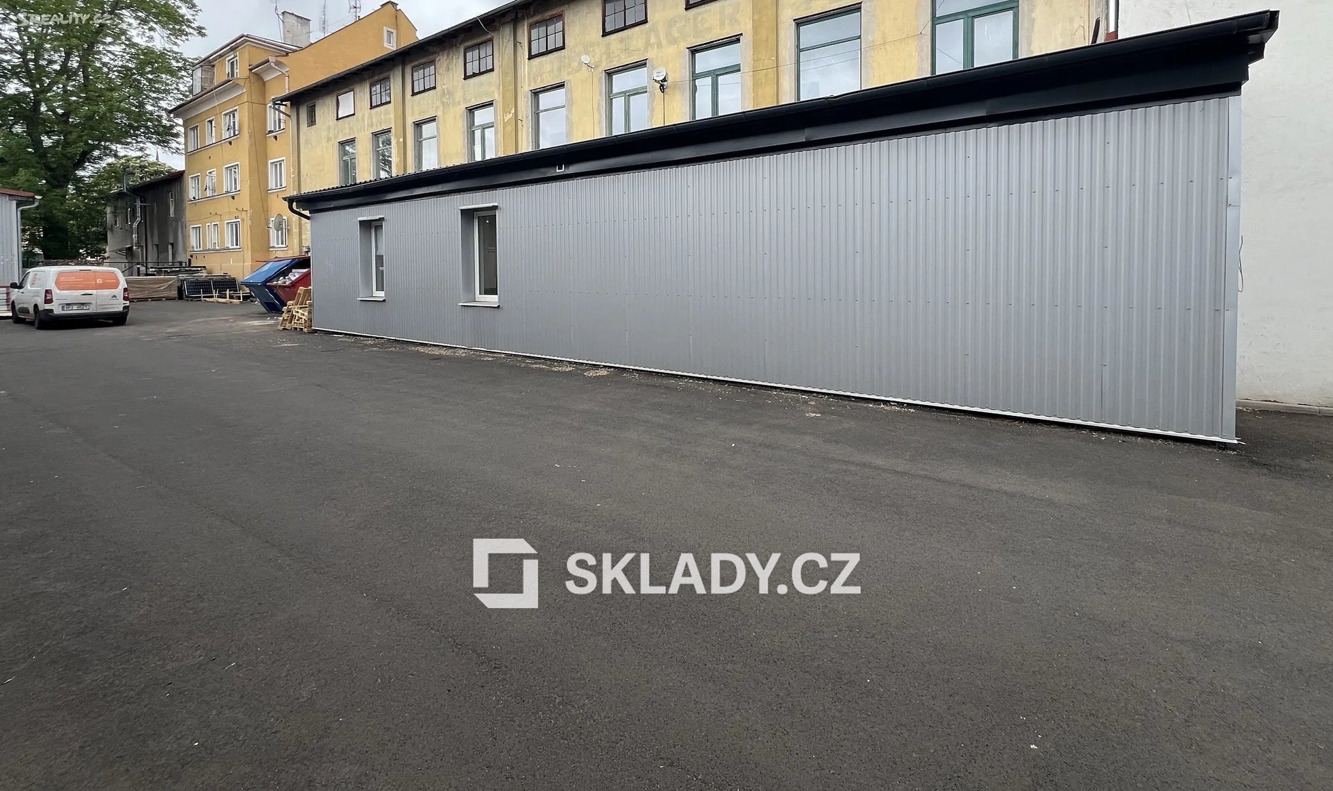 400 m2 - sklad ...