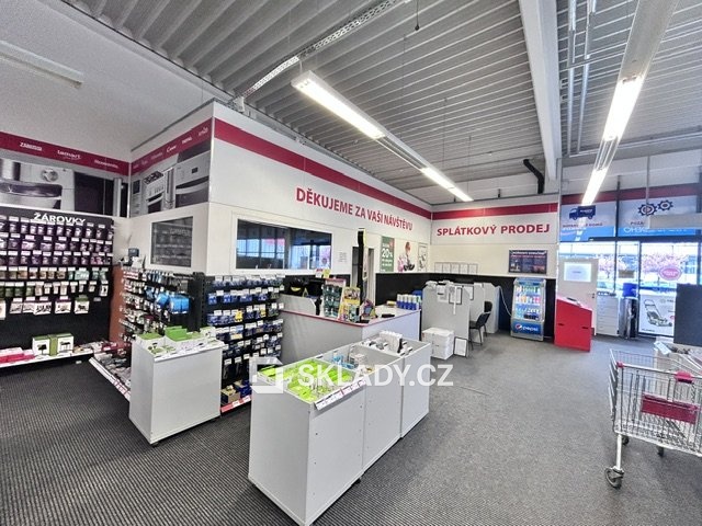retail  795 m2 (1)