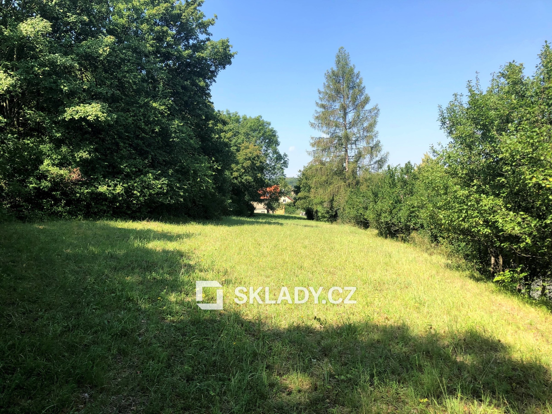 stavební pozemek o výměře 1140m&sup2;  (2)