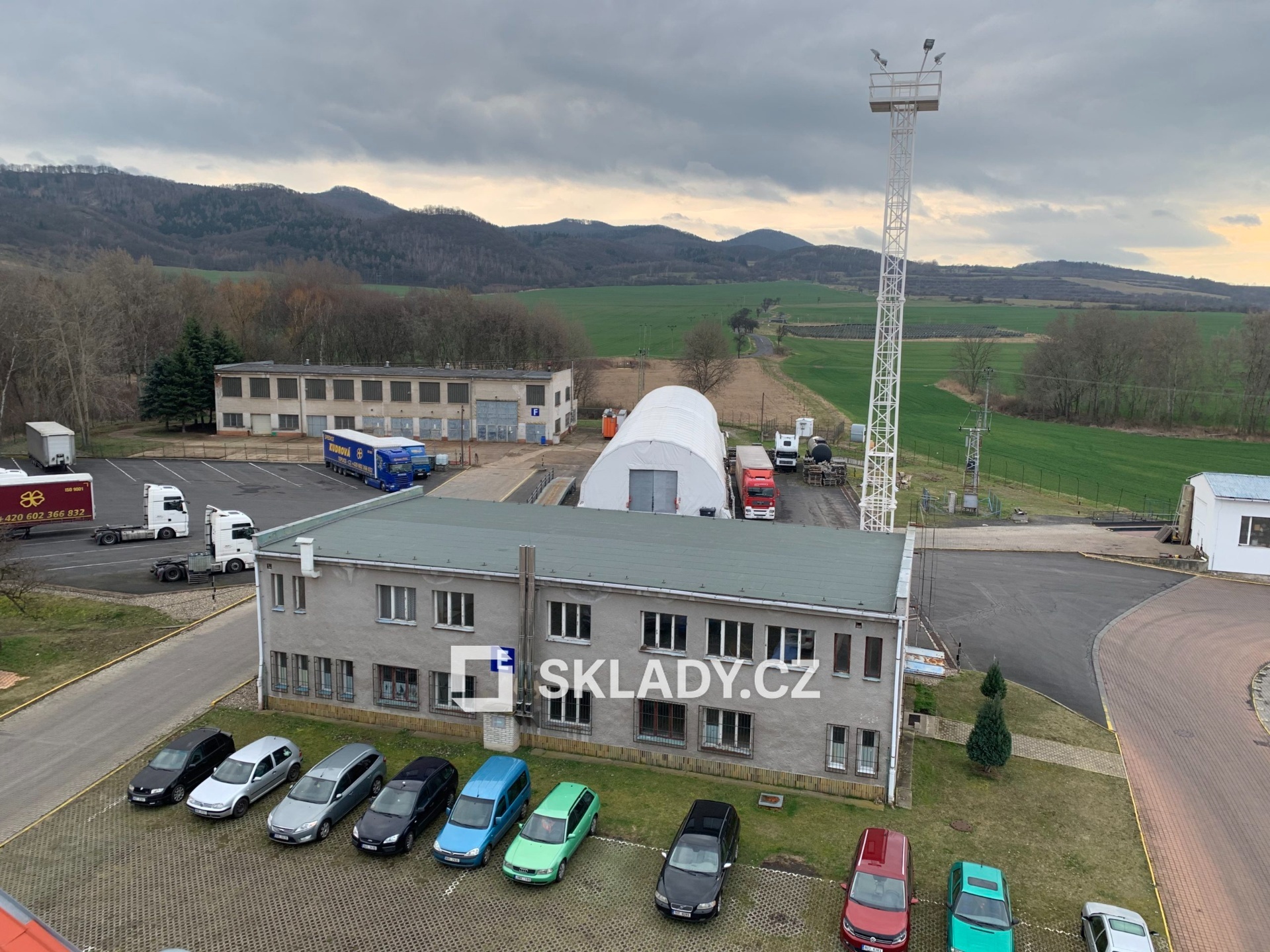 sklad 903 m2 - Žalany.6jpg