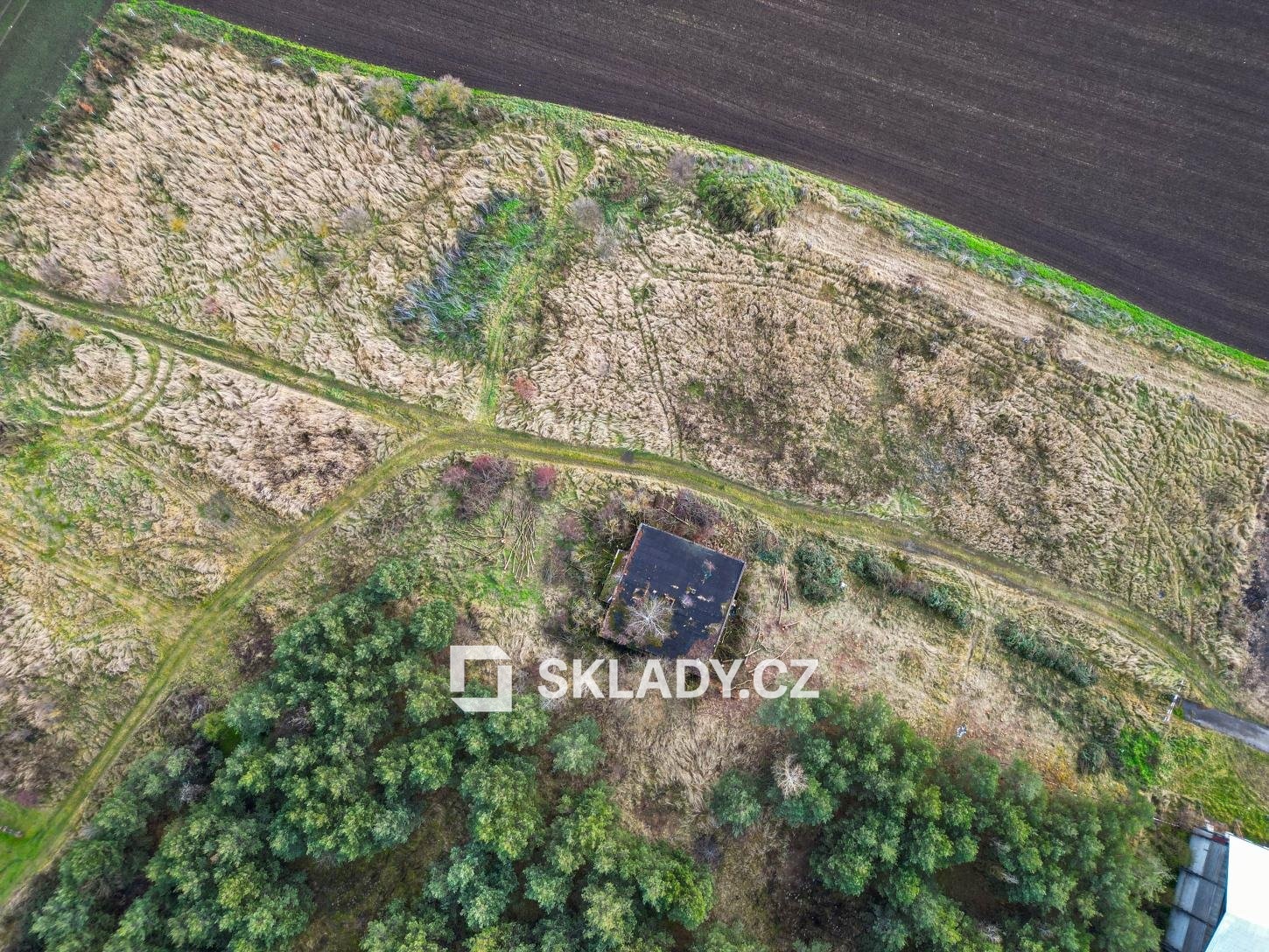 VENKOVNÍ PLOCHA (6)