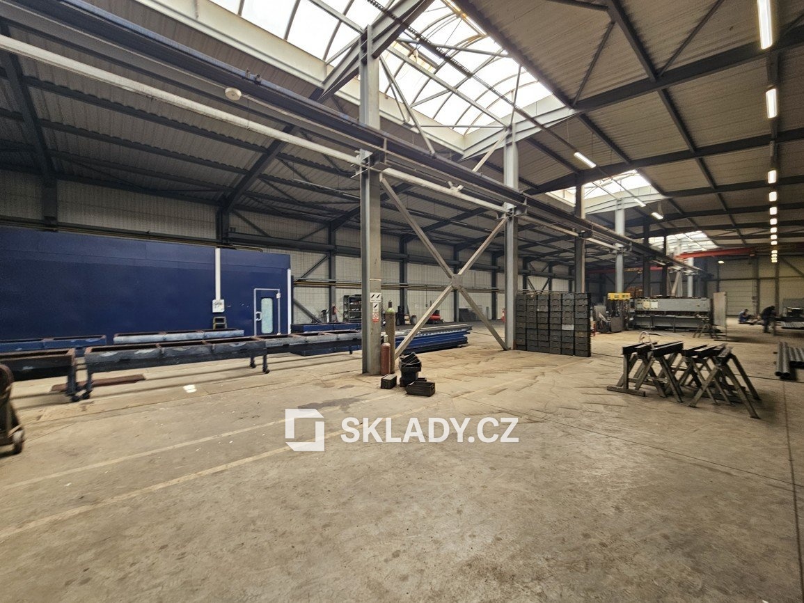 hala - • 1.629 m2 (2)