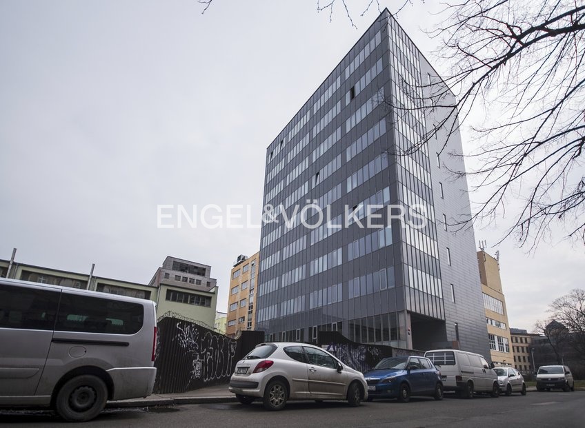 Hall-office-park1