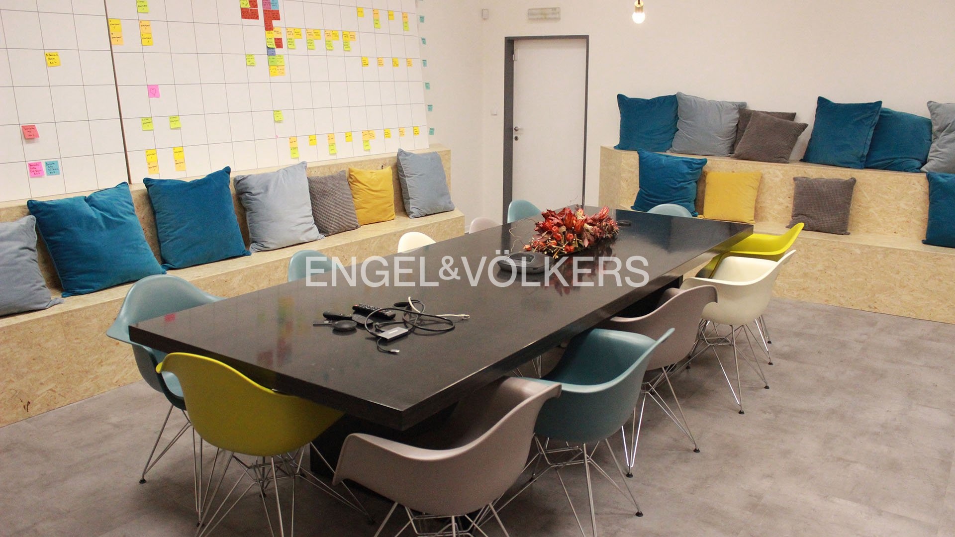 Hall-office-park5
