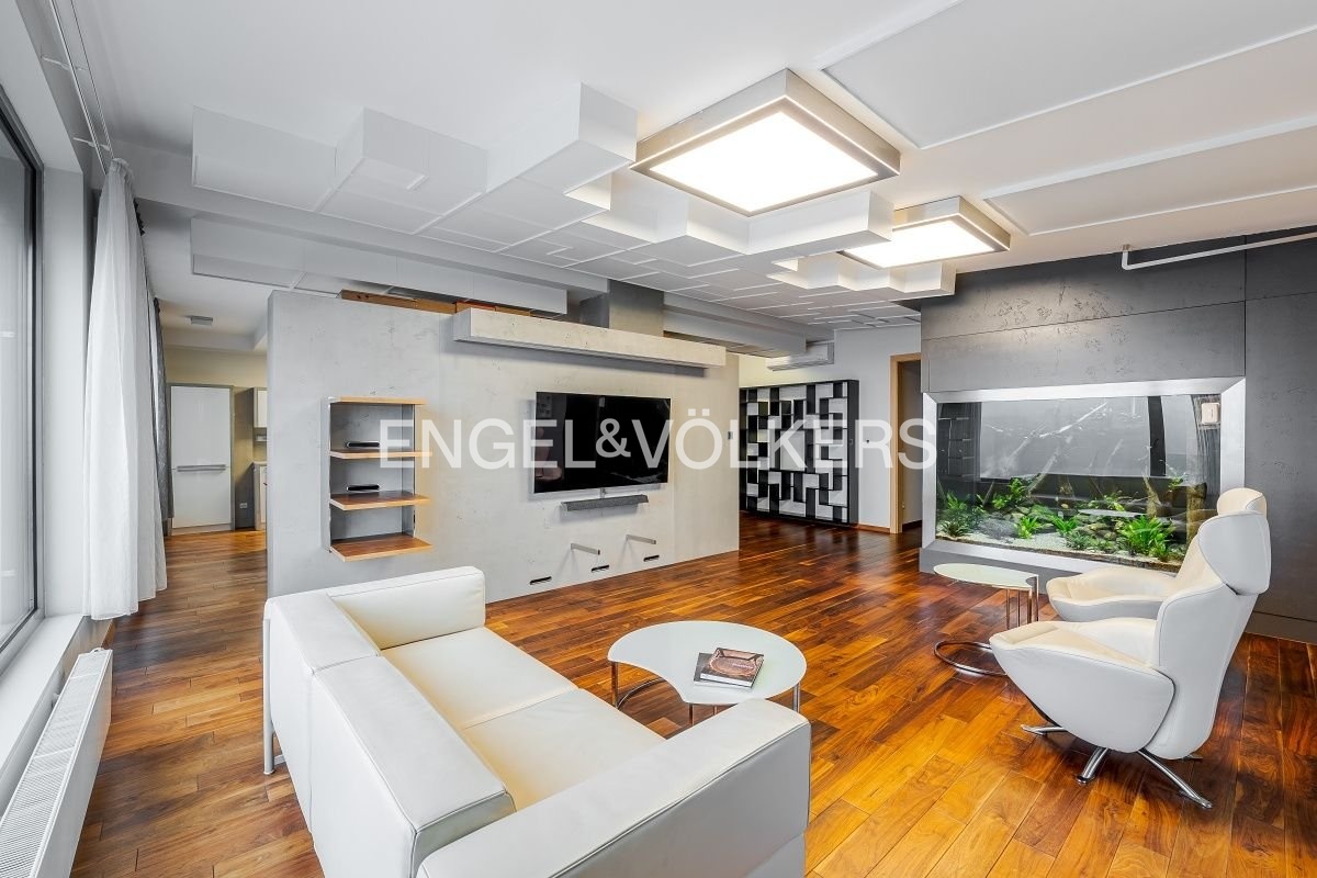 P1466627_web (1) (1)