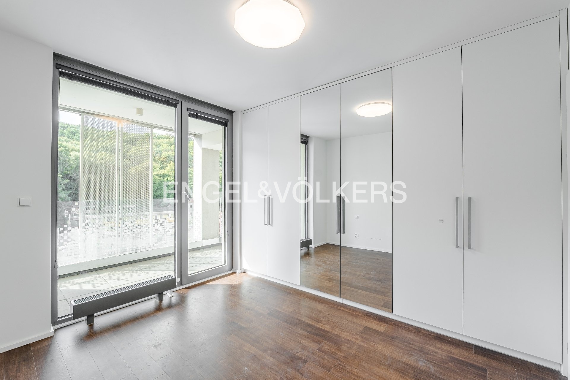 P1637275-HDR_web