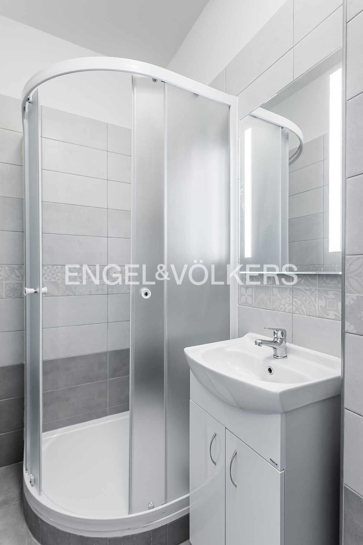 4B8U3871-HDR_web (1)