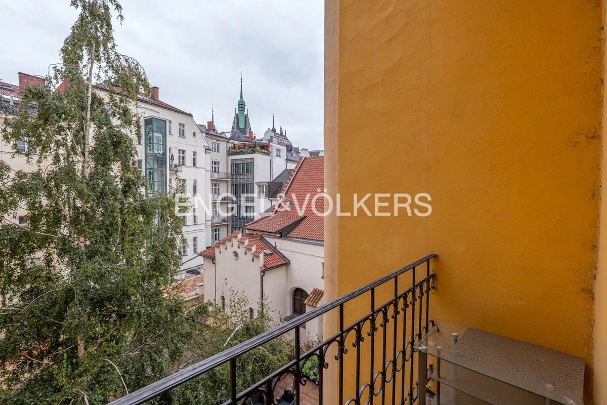 P1401521_web