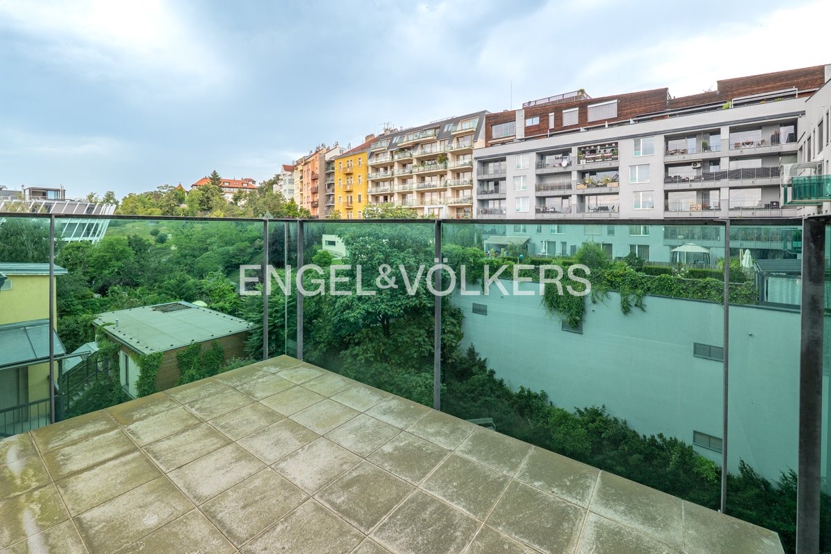 7-P1357119-HDR_web