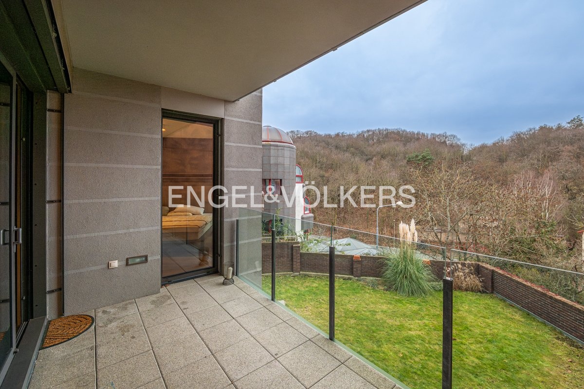 P1178043-Enhanced-NR_web