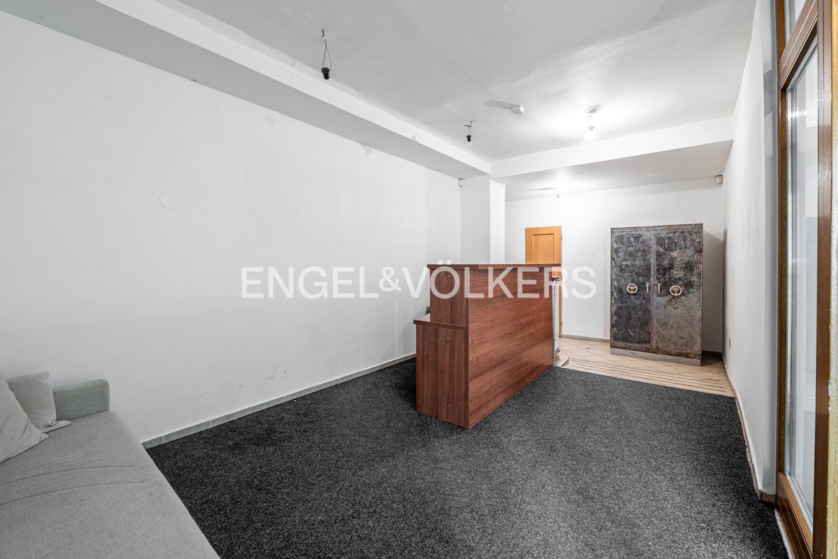 P1289868_web