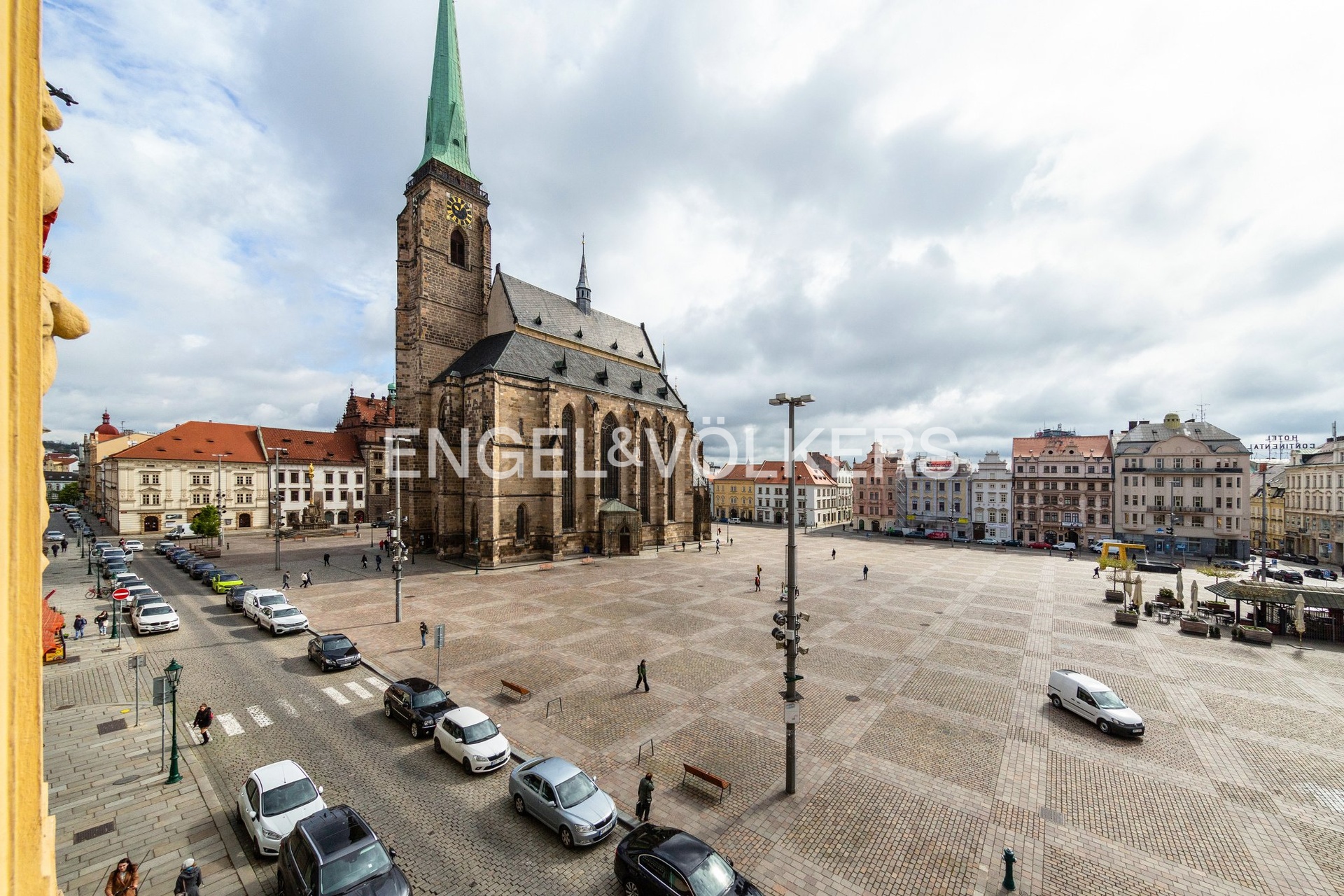 F_0049_D14_1672_exposé_(2008x1339px)