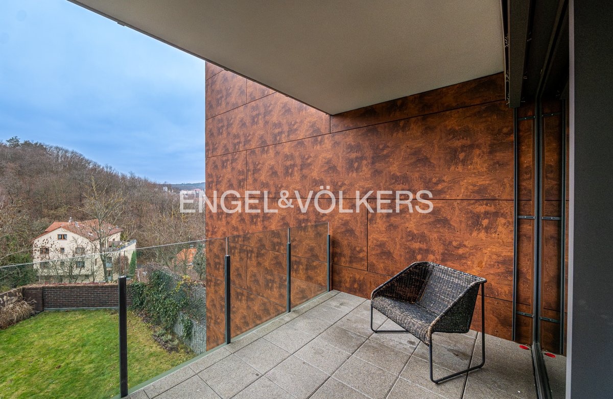 4-P1178042-Enhanced-NR_web