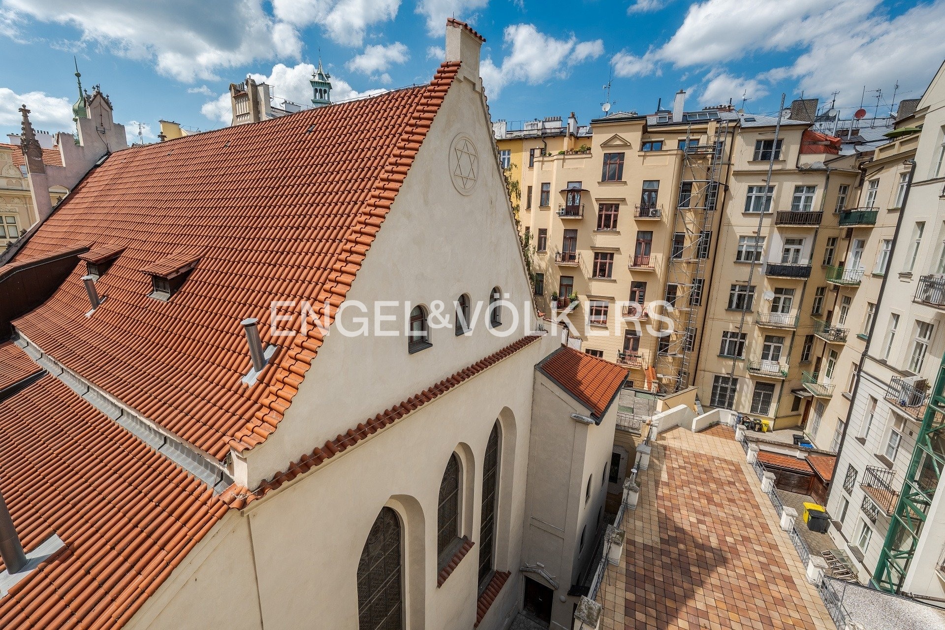 P1578329_web
