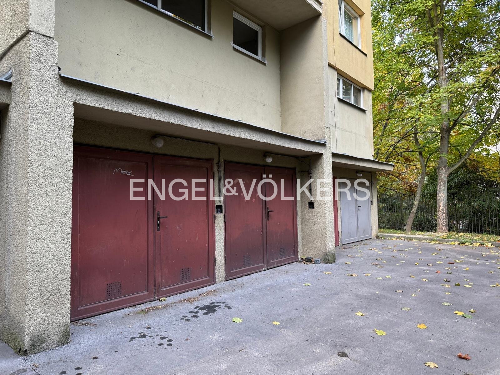 4c435ac6-e3b4-456e-ad5d-8f5b0a94931c