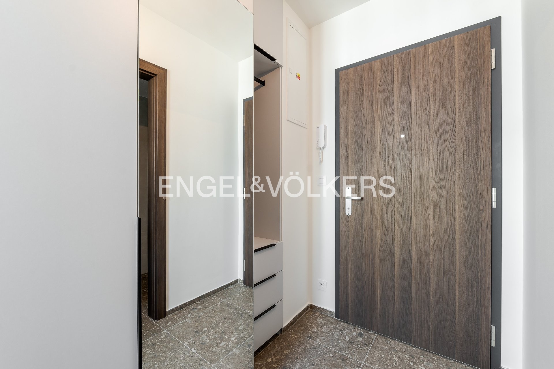P1601424_web