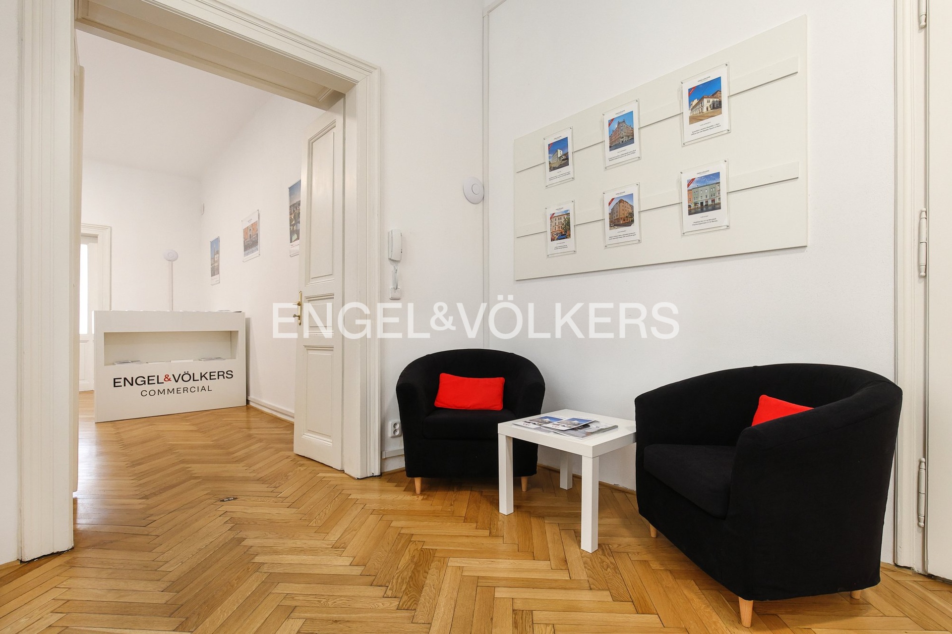 F_0156_A02_9308_exposé_(2008x1339px)