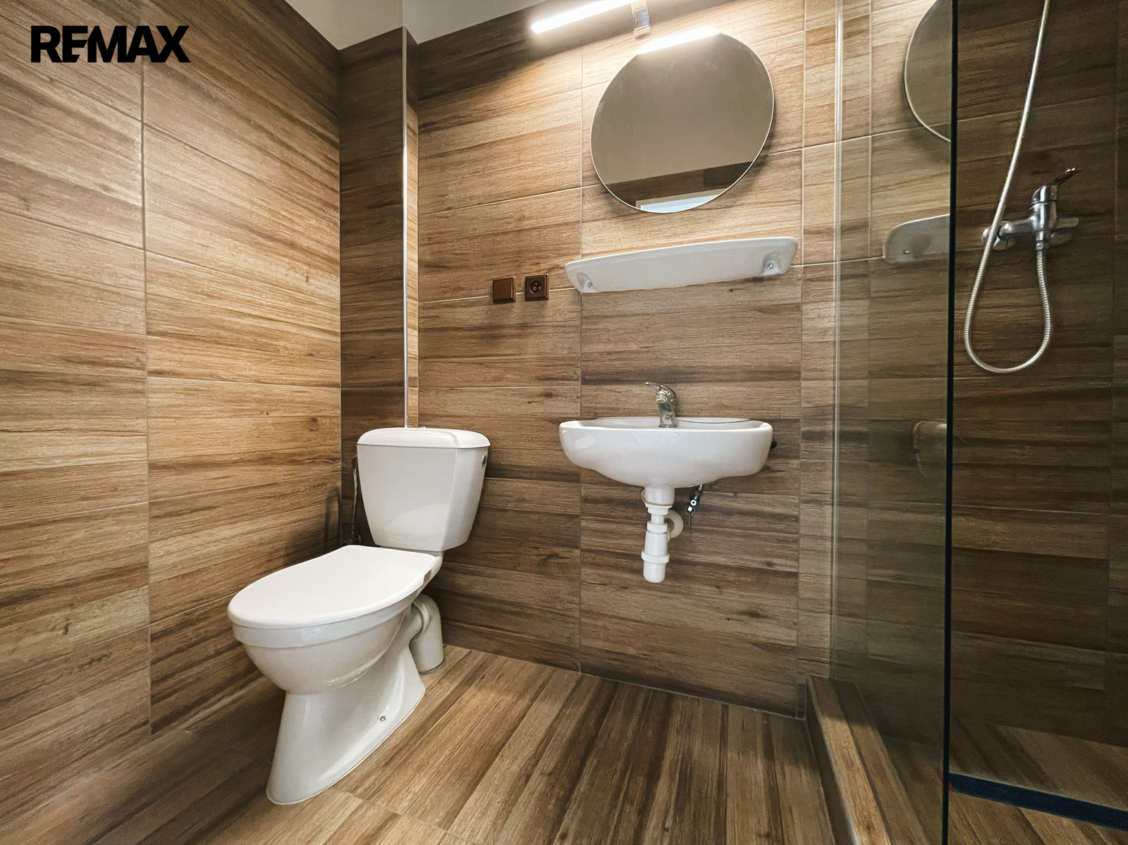 Pokoj 703 - koupelna