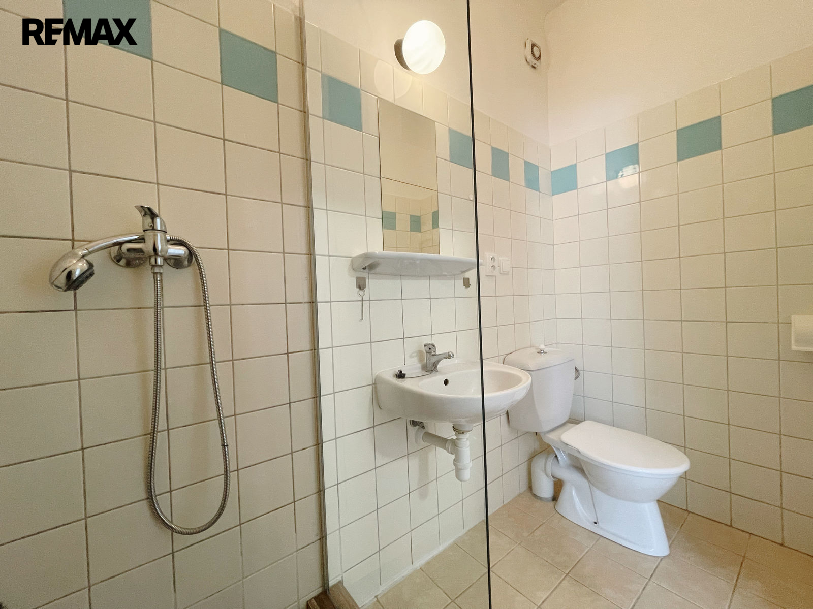 Pokoj 702 - koupelna