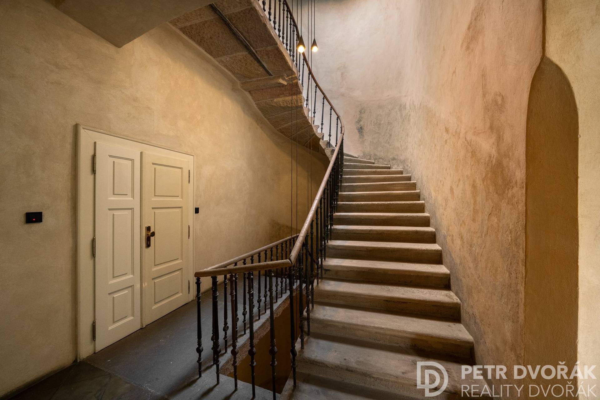 09897-Hastalska-JiriSebek-Www