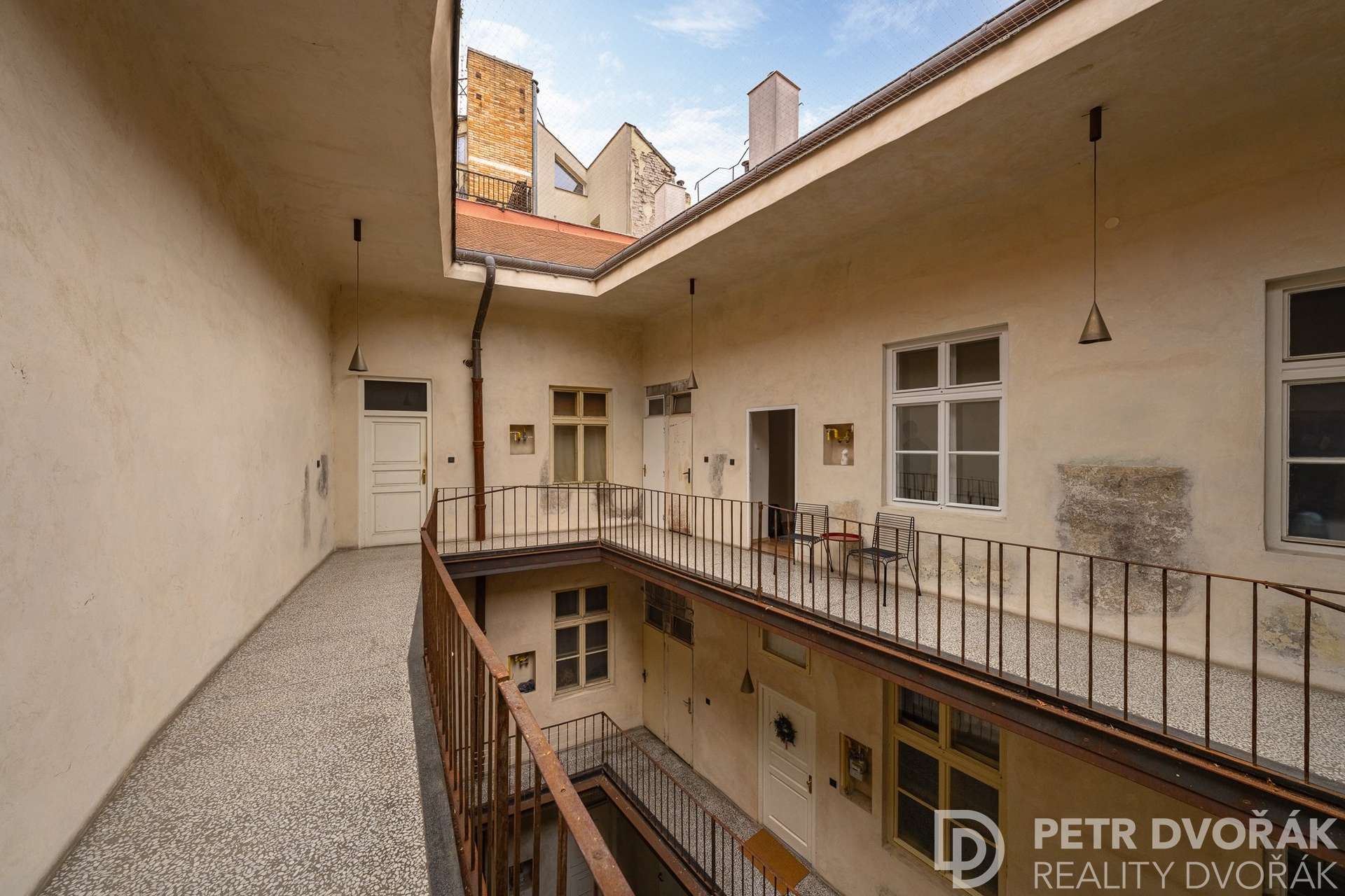 09879-Hastalska-JiriSebek-Www