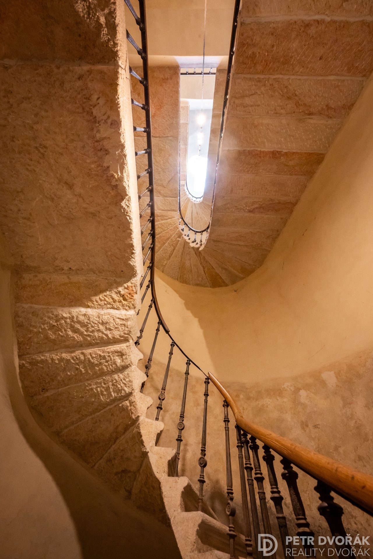 260225_hastalska-13_13m