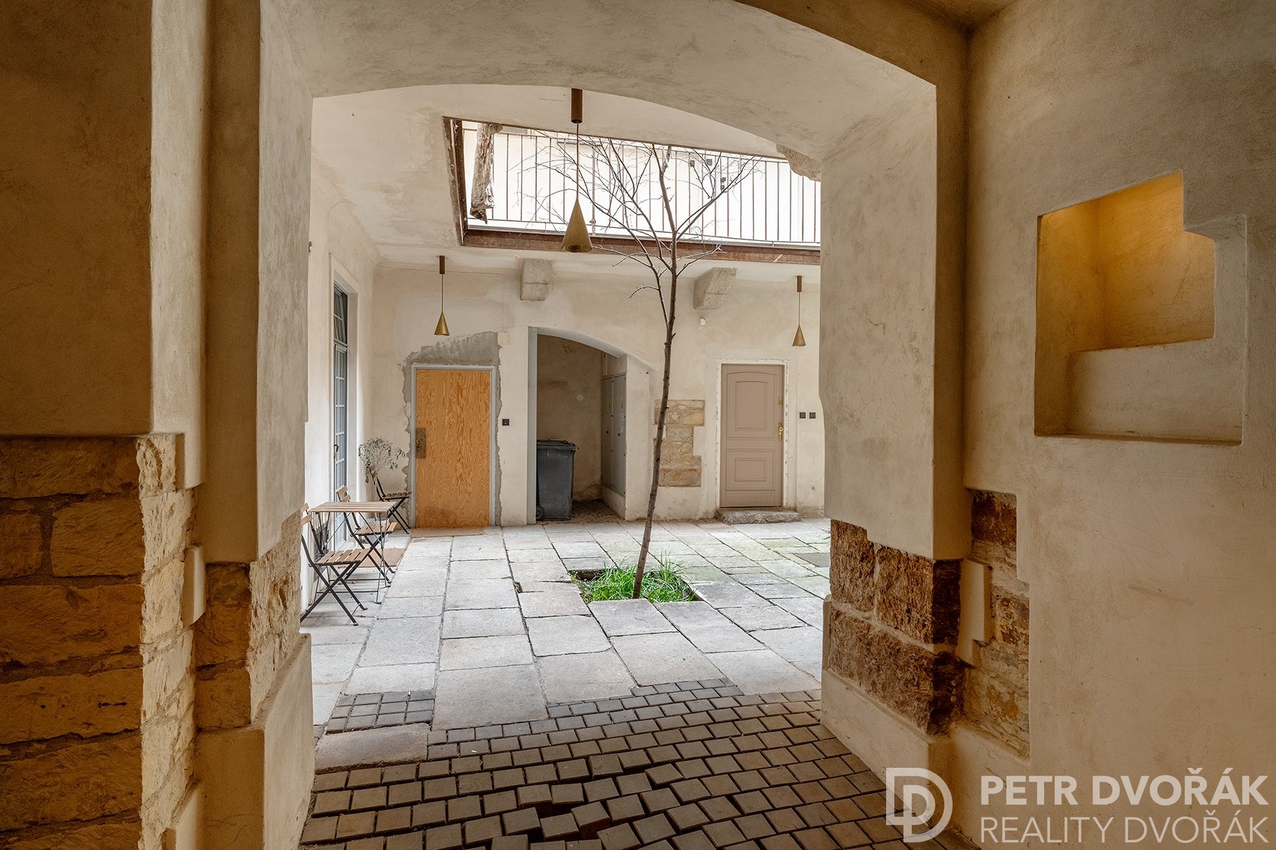 09936-Hastalska-JiriSebek-www