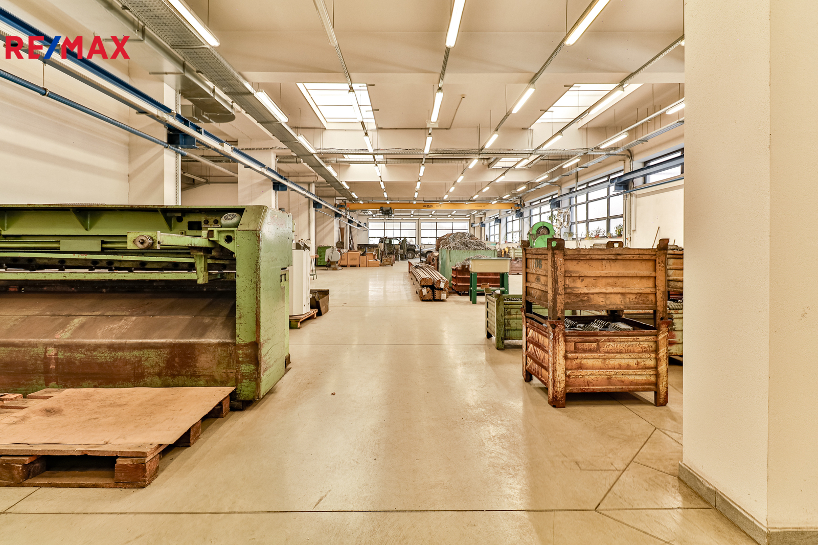 +420 739 604 767 I vaclav.adamcik@re-max.cz I pron