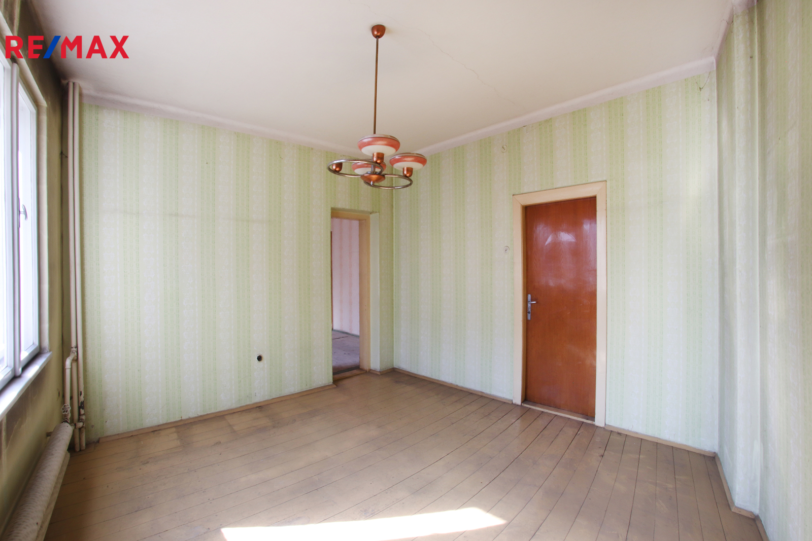 +420 604 191 744 I denisa.myslivcova@re-max.cz