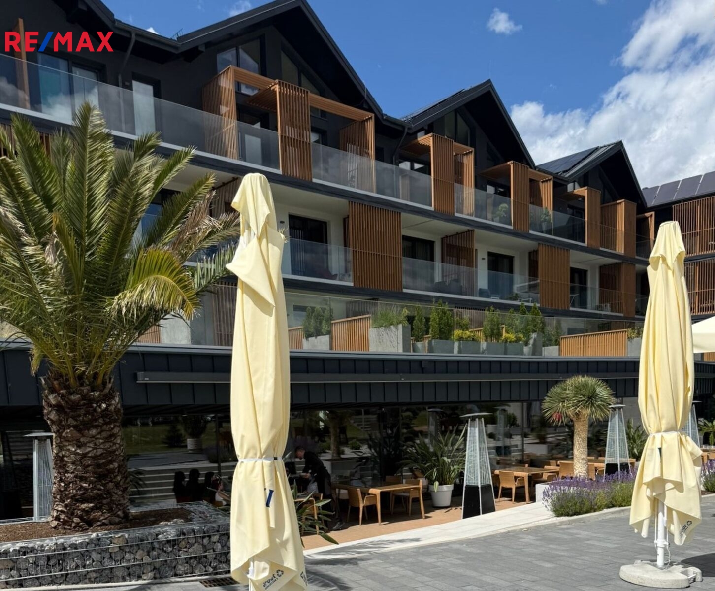 +420 776 335 999, ladislav.urbancik@re-max.cz