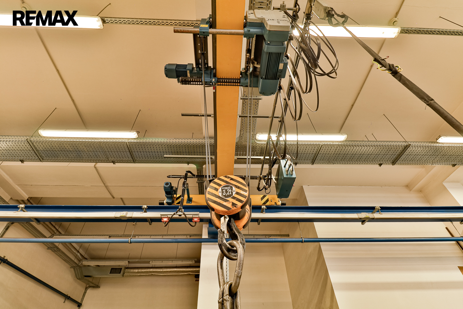 +420 739 604 767 I vaclav.adamcik@re-max.cz I pron