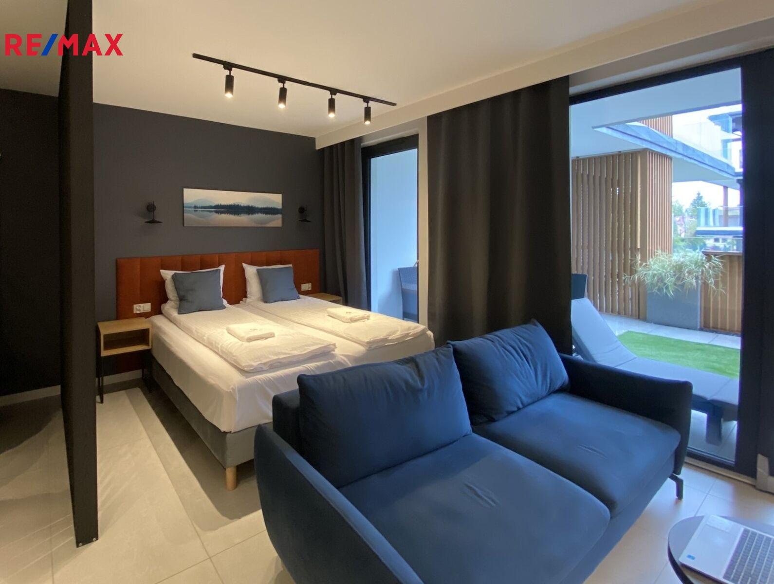 +420 776 335 999, ladislav.urbancik@re-max.cz