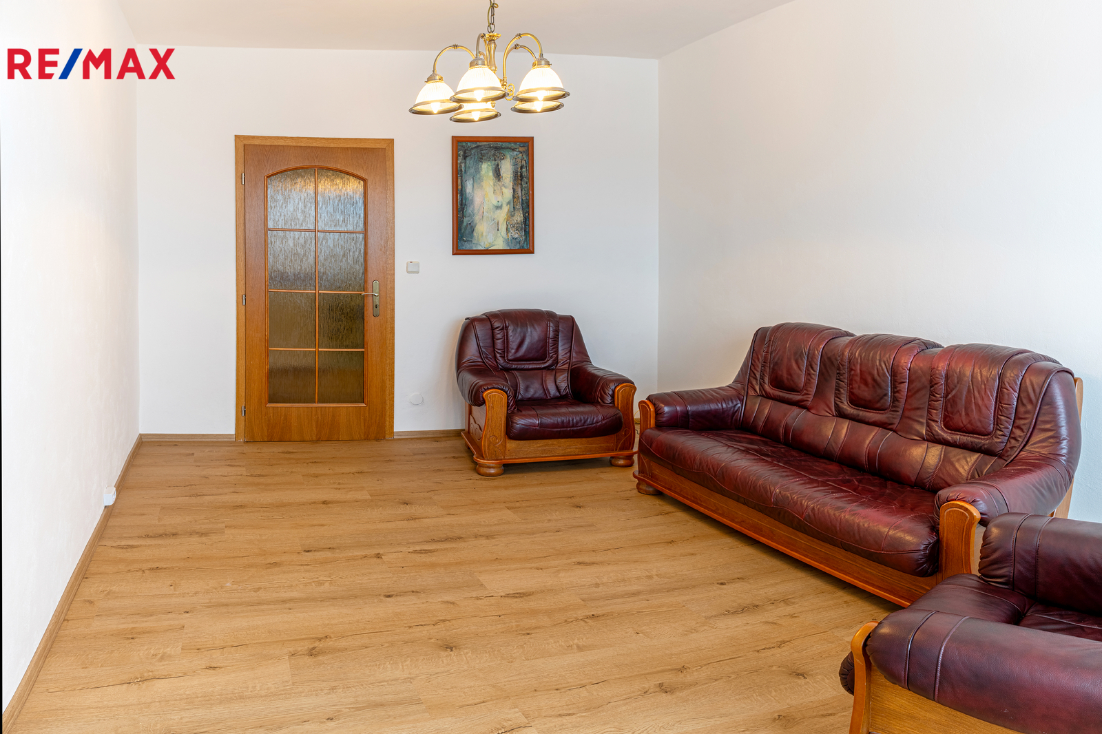 +420 721 415 122 I lucie.krechterová@re-max.cz