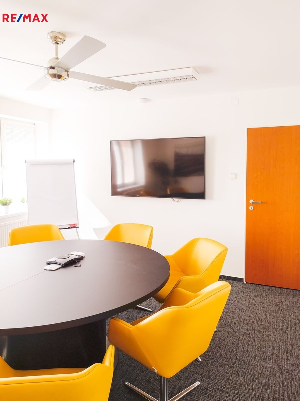 +420 739 604 767 I www.vaclavadamcik.cz I vaclav.a