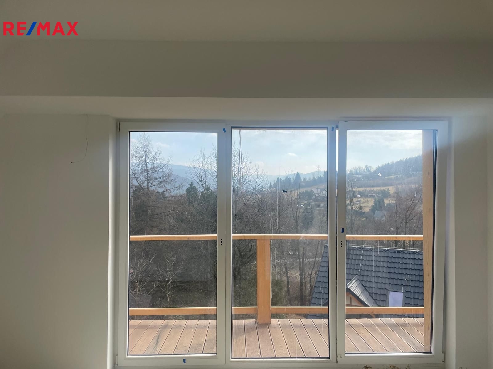 +420 776 335 999, ladislav.urbancik@re-max.cz