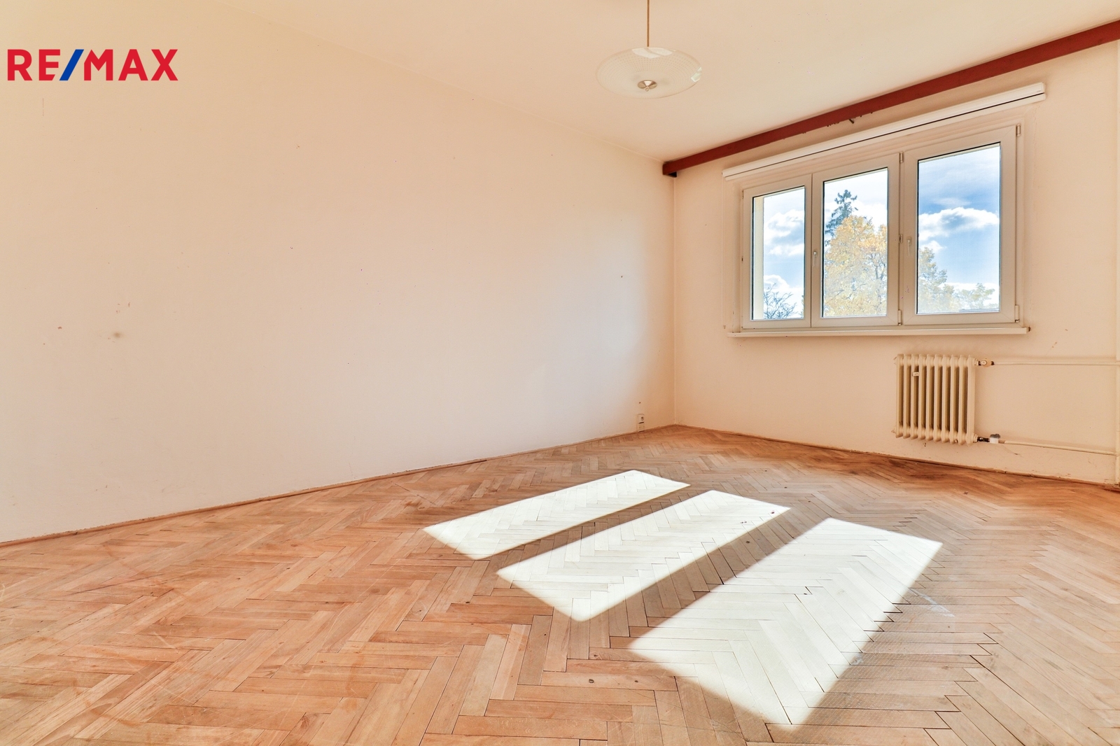  739 604 767 I www.vaclavadamcik.cz I vaclav.adamc