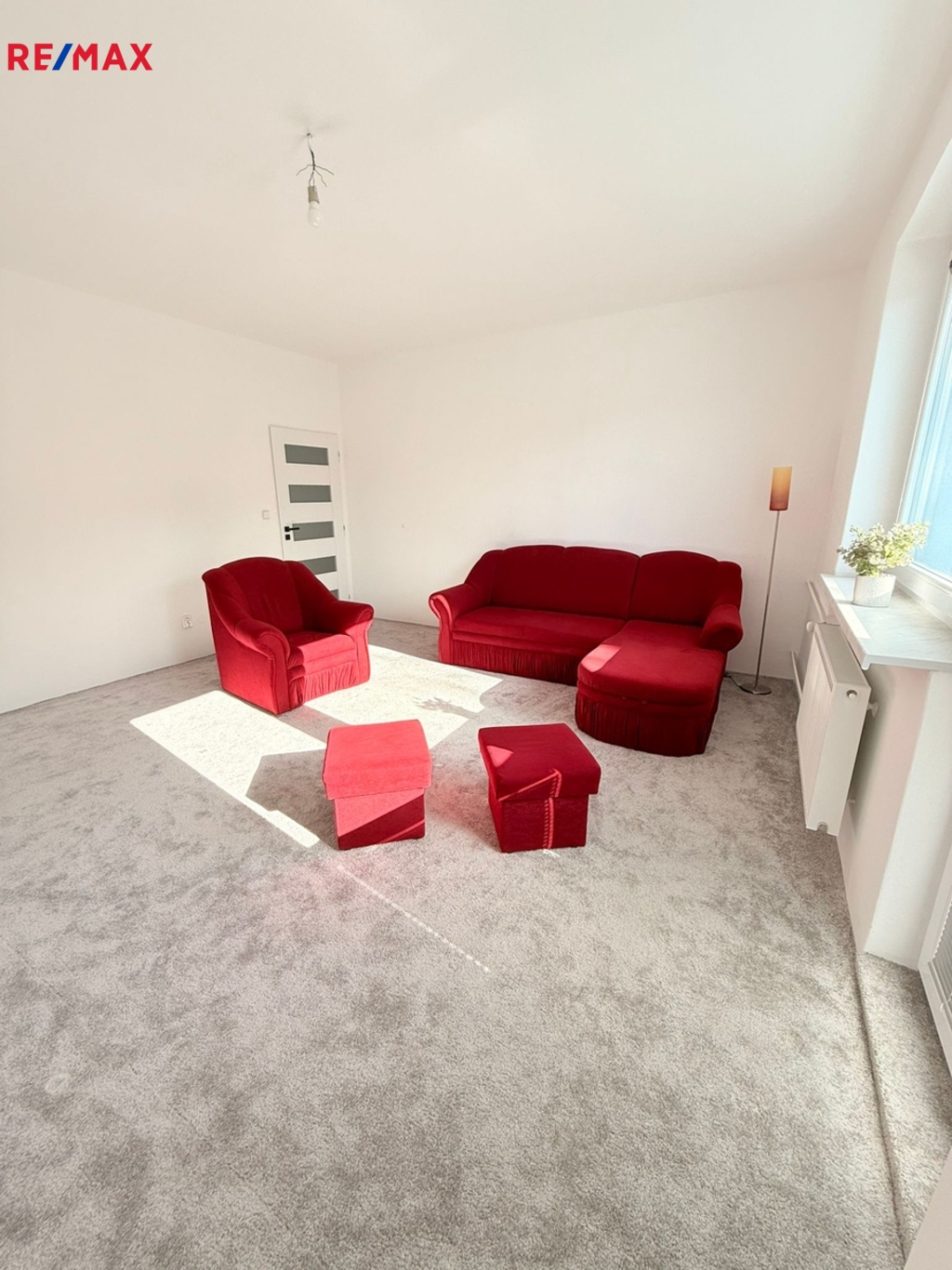 +420 604 191 744 I denisa.myslivcova@re-max.cz