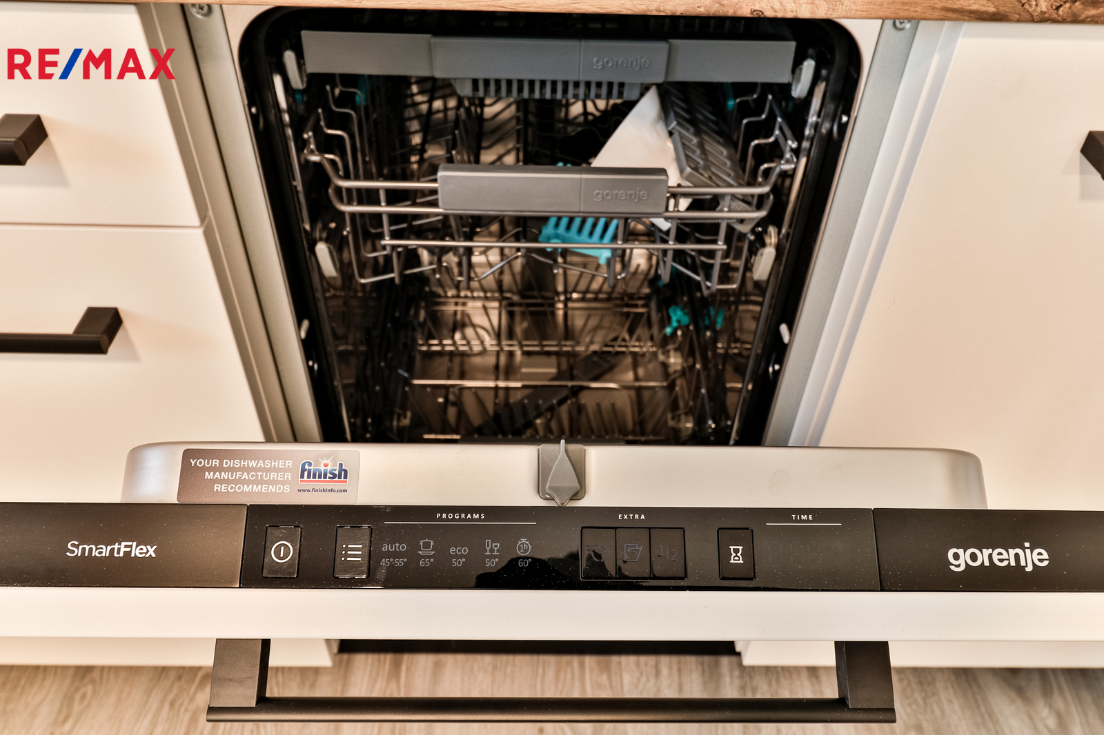 +420 739 604 767 I www.vaclavadamcik.cz I vaclav.adamcik@re-max.cz I pronájem bytu 2+kk Kaňovice