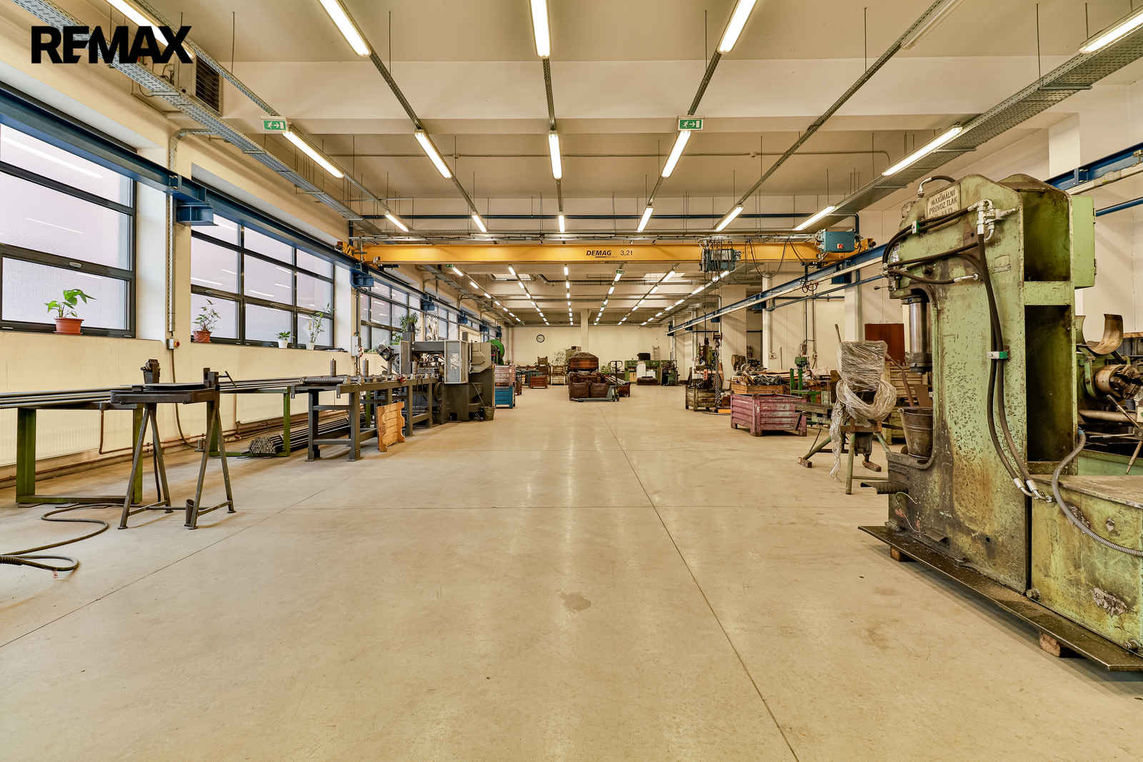 +420 739 604 767 I vaclav.adamcik@re-max.cz I pron