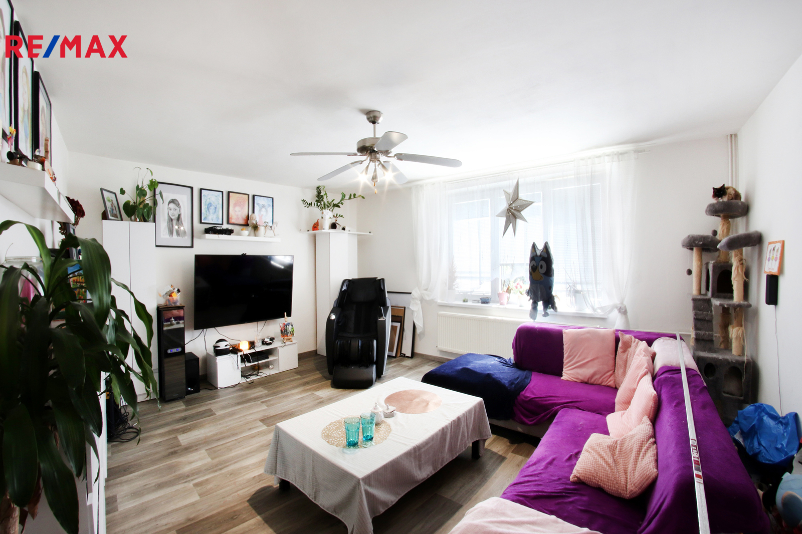 +420 604 191 744 I denisa.myslivcova@re-max.cz