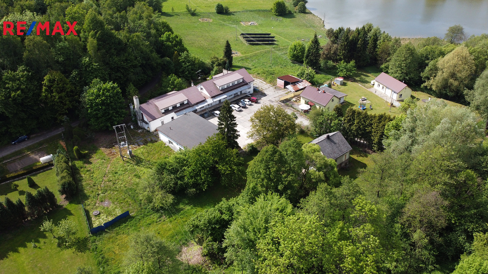 +420 604 191 744 I denisa.myslivcova@re-max.cz