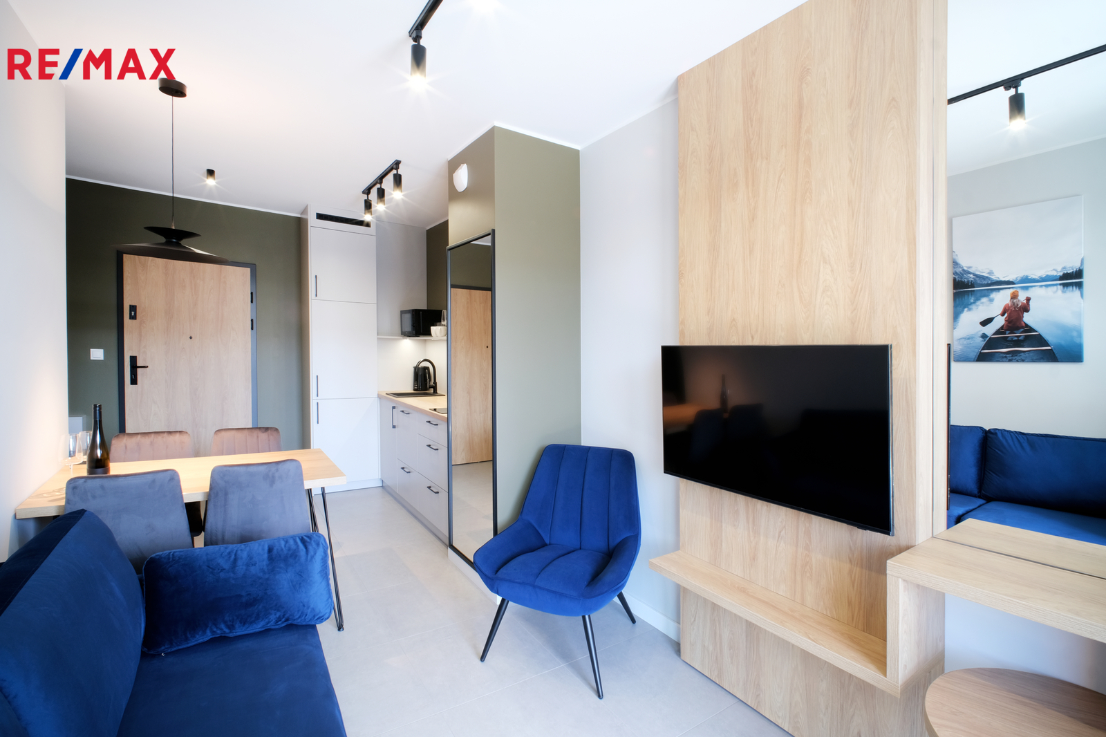 +420 776 335 999, ladislav.urbancik@re-max.cz