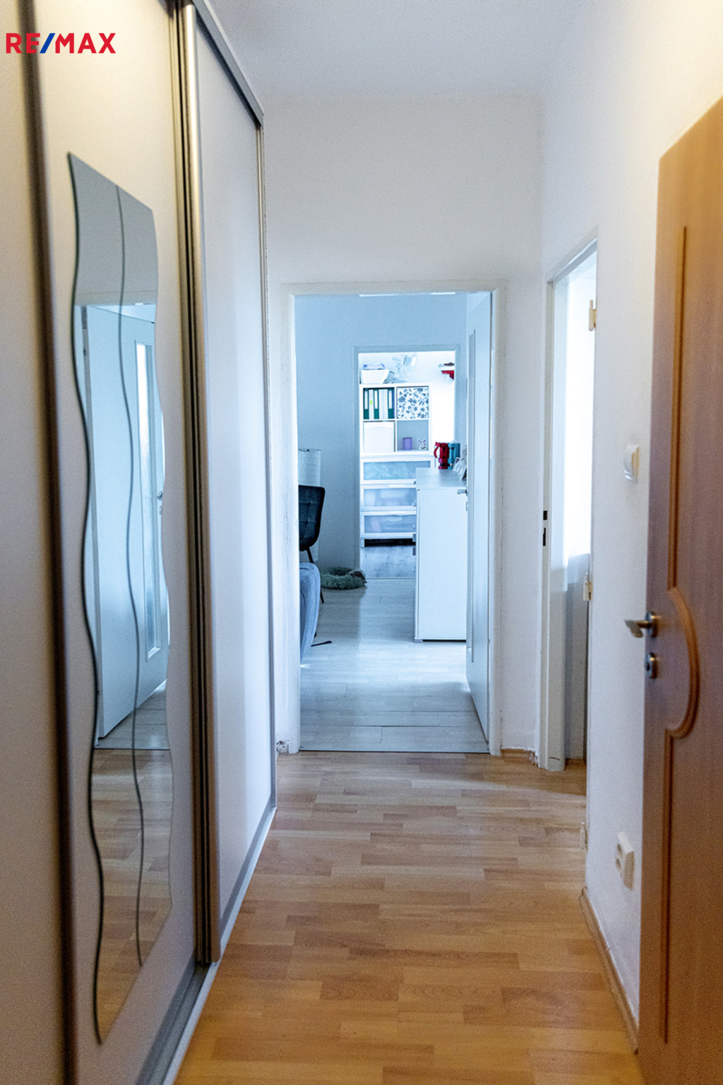 +420 721 415 122 lucie.krechterova@re-max.cz