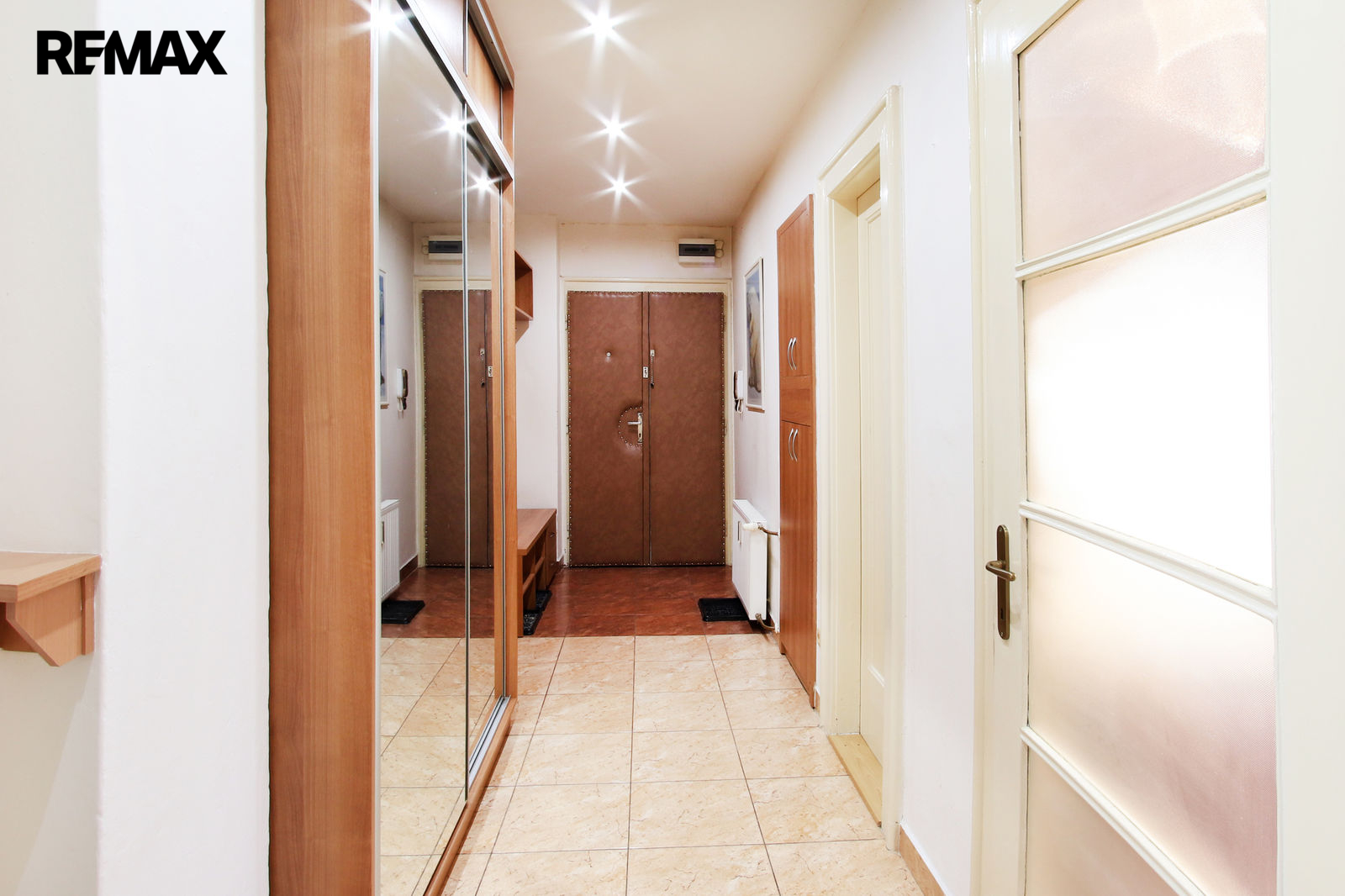  +420 739 604 767 I www.vaclavadamcik.cz I vaclav.