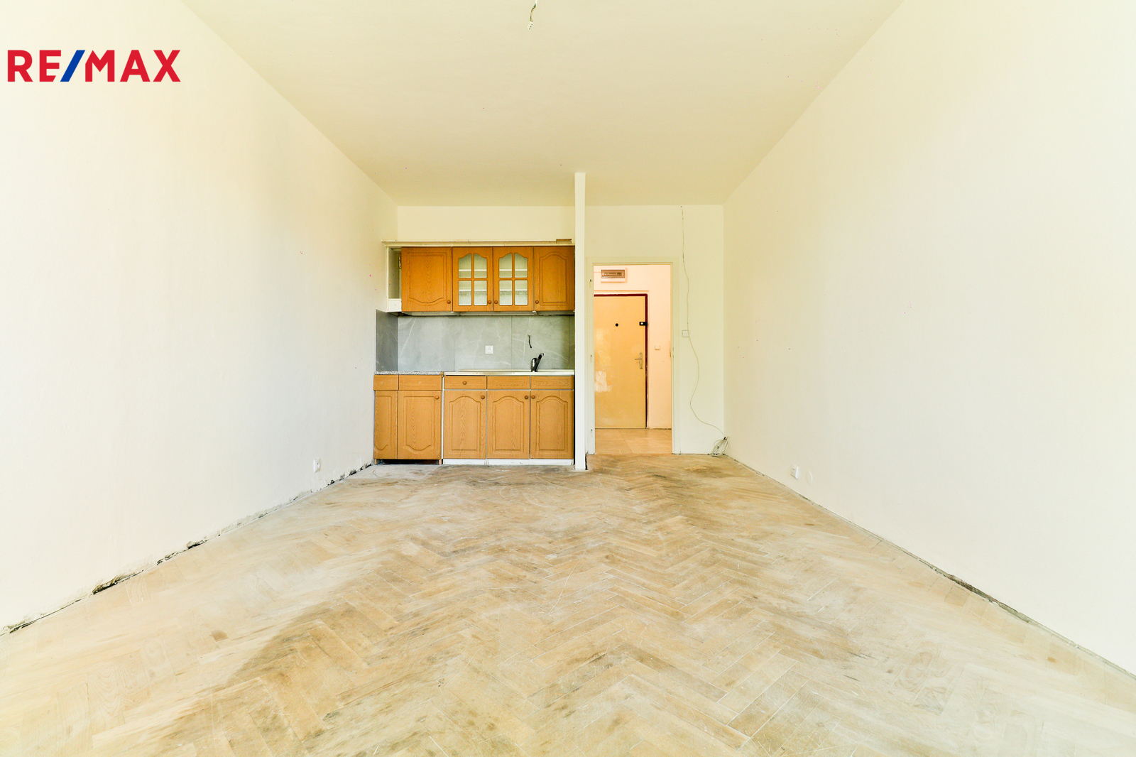 +420 739 604 767 I www.vaclavadamcik.cz I vaclav.a