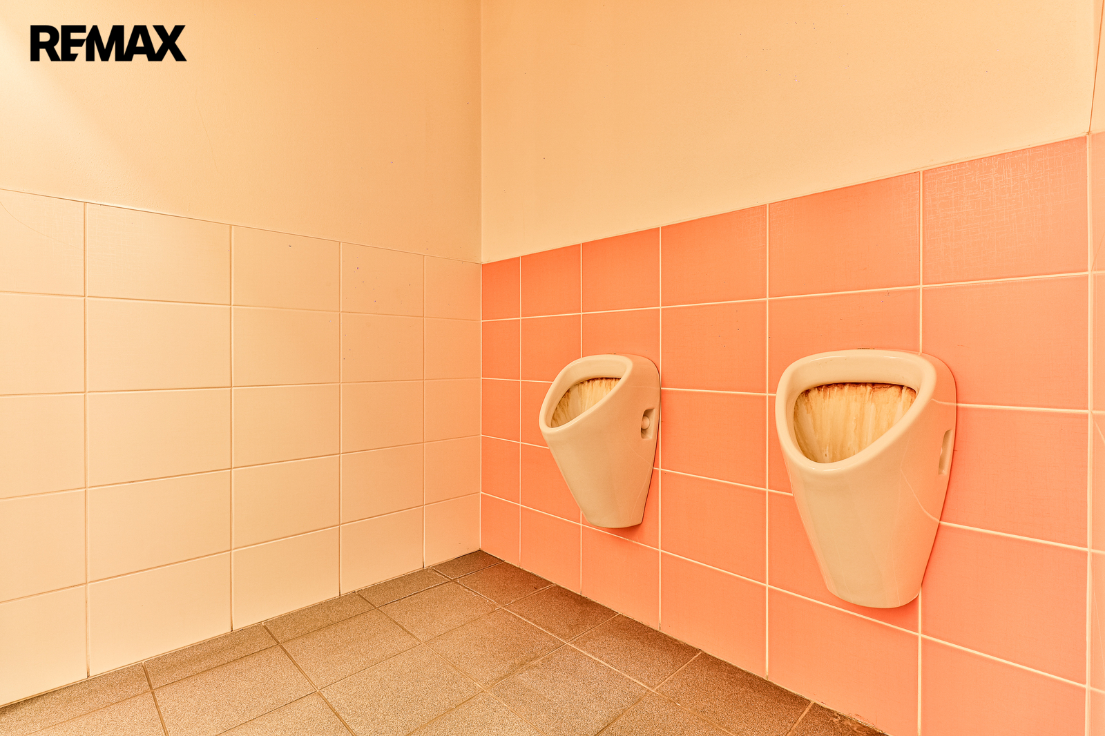 +420 739 604 767 I vaclav.adamcik@re-max.cz I pron