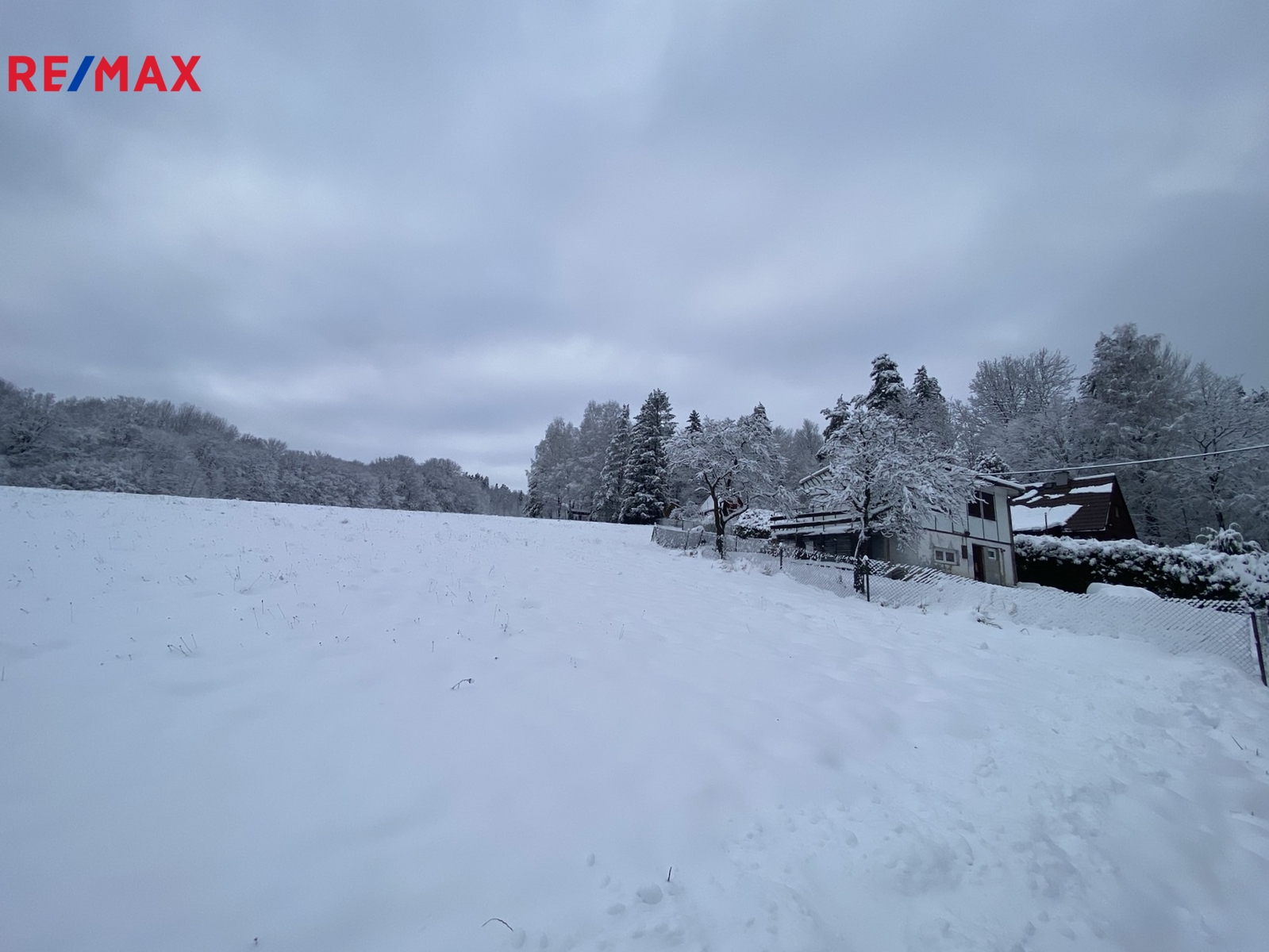 +420 776 335 999, ladislav.urbancik@re-max.cz